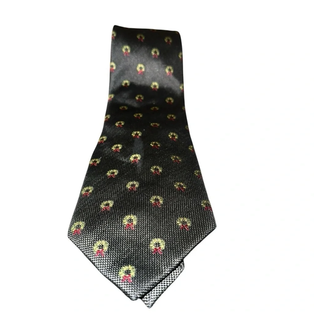 Henry Jacobson 100% Silk Holiday Tie – Wreath Pattern, Handmade